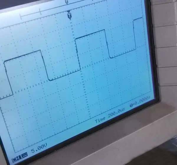 三極管基極接下拉電阻,MOS管接?xùn)艠O接下拉電阻